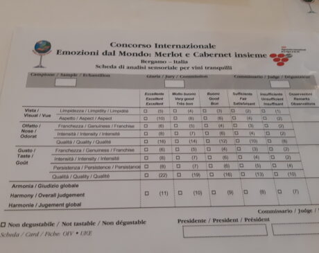 Scheda di degustazione che dal 2021 è utilizzabile tramite tablet, rendendo tutto in digitale per facilitare i controlli e voti dei giurati
