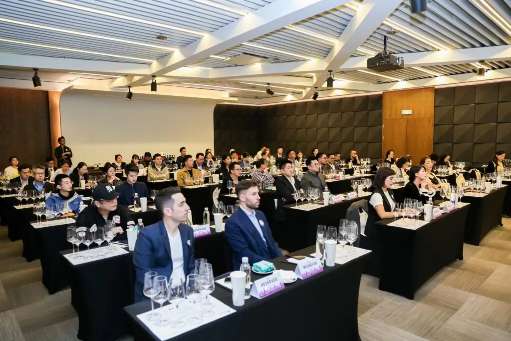 Vinitaly China Show 2022, vino, olio Evo promossi in China