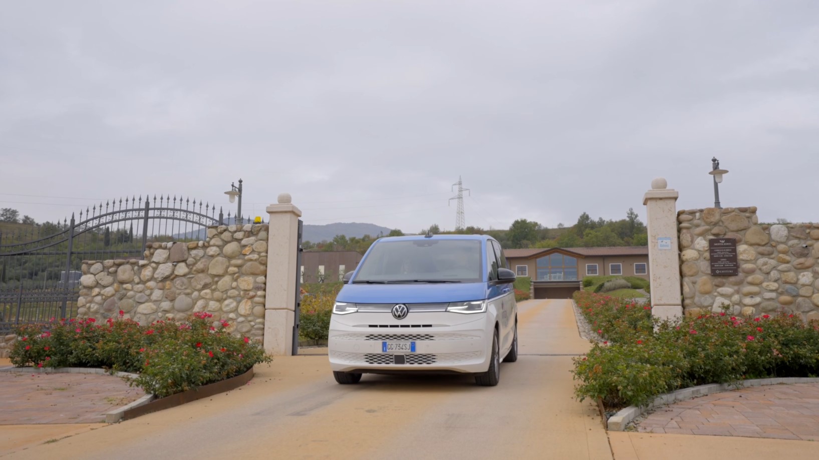 Volkswagen Nuovo Multivan eHybrid e Vinitaly on tour foto da comunicato stampa