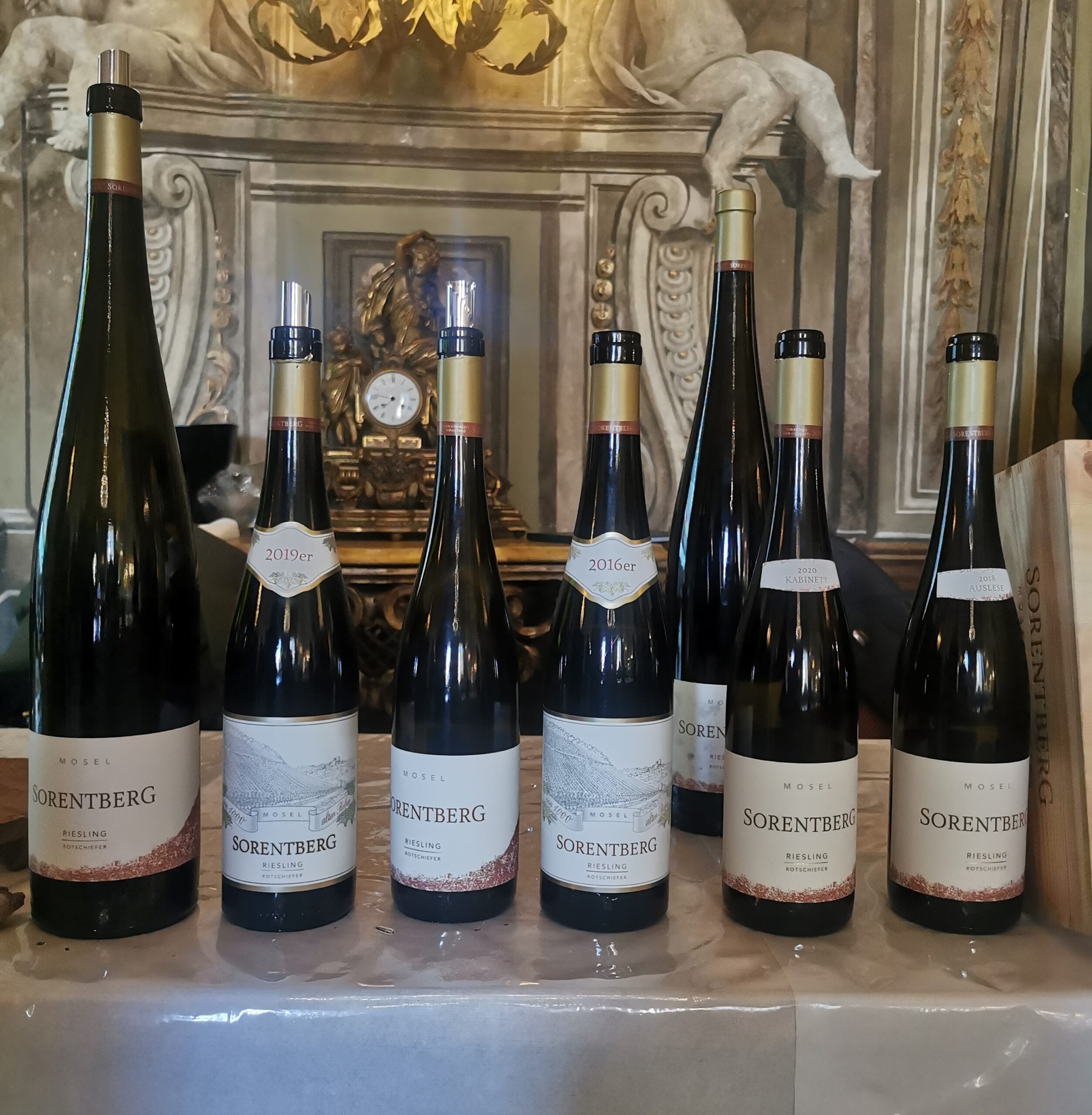 Foto delle bottiglie della Masterclass di riesling, immagine di Elsa Leandri