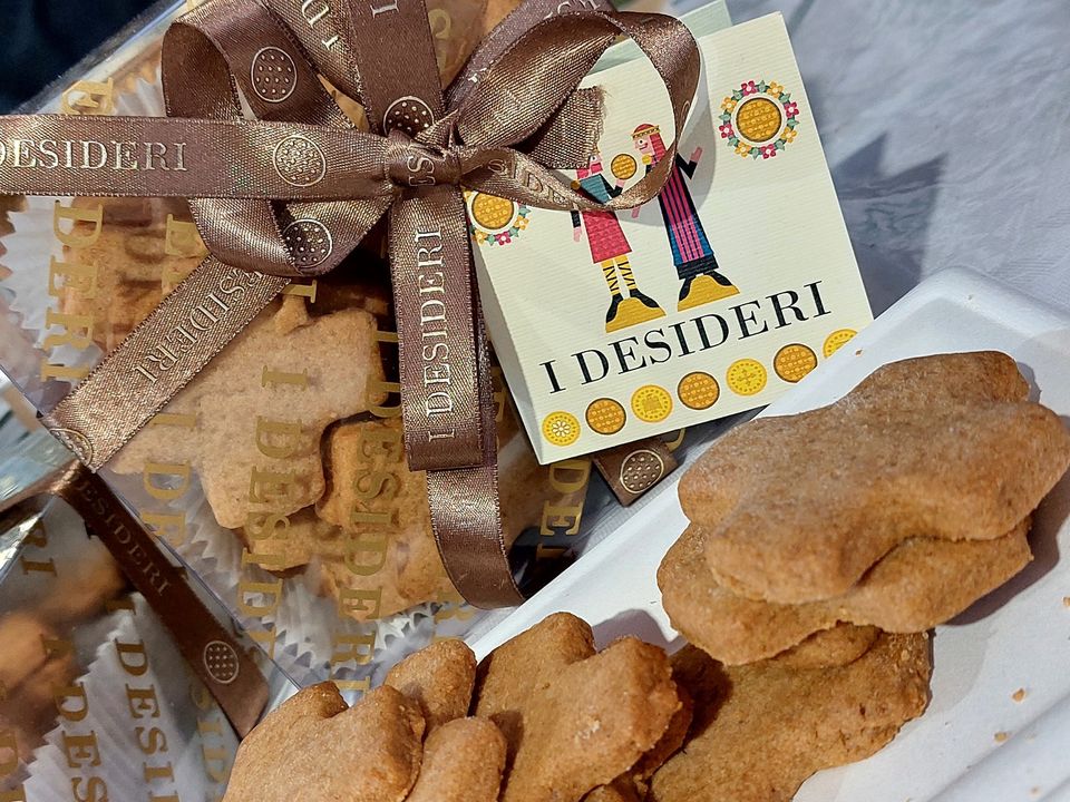 Biscotti Longobardi a Merano WineFestival 2022, arte secca, foto di Carol Agostini