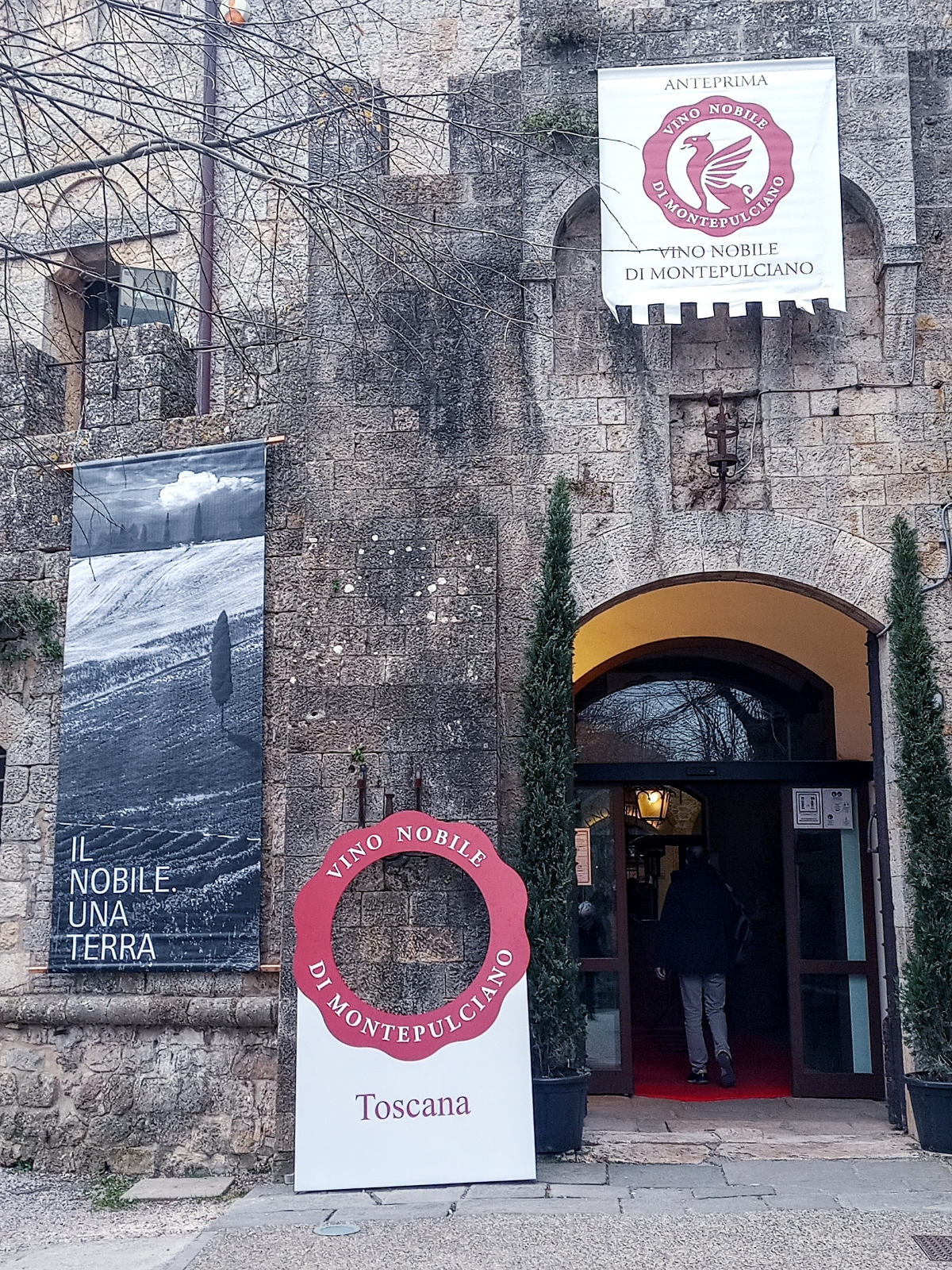 L'entrata della Fortezza Medicea, foto di Cristina Santini, articolo: Anteprima Vino Nobile di Montepulciano 2023