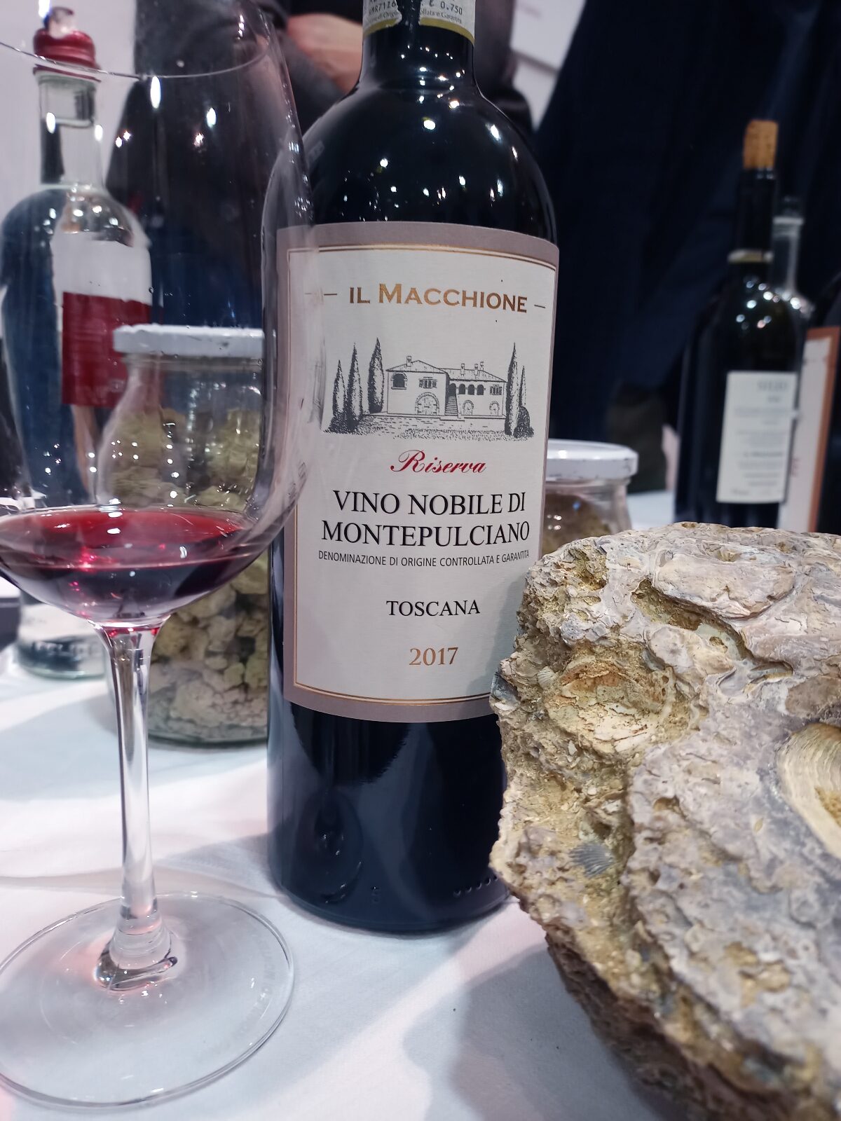 Vino Nobile Riserva 2017 Il Macchione, articolo: Anteprima Vino Nobile di Montepulciano 2023, foto di Cristina Santini
