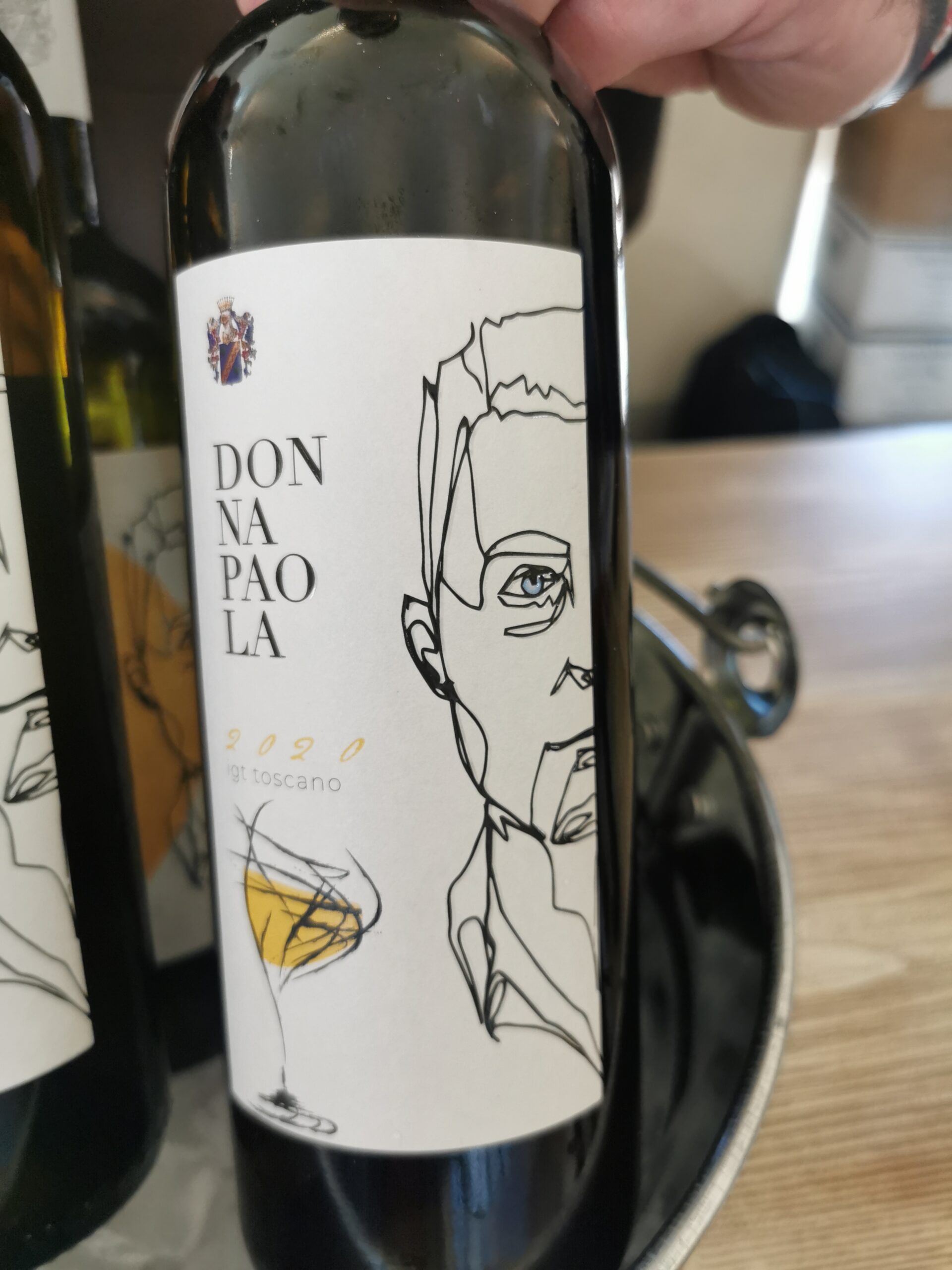 Bottiglia Donna Paola Cantina Biagiotti, articolo: Vini della Costa, l'anteprima a Lucca Gustosa 2023, foto di Elsa Leandri