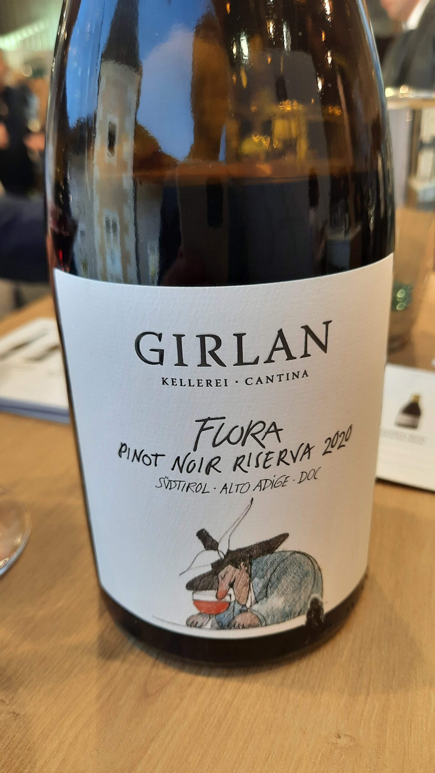 Flora Pinot Noir Riserva Alto Adige Doc 2020 Cantina Girlan, foto di Adriano Guerri