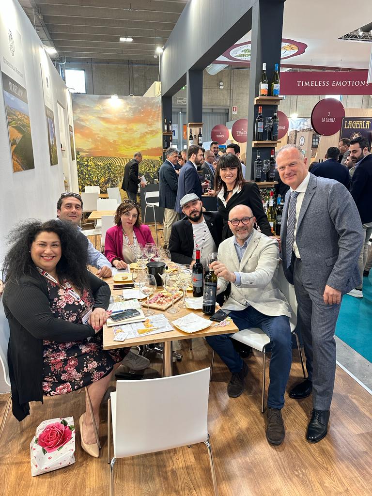 Azienda Agricola Boschetto di Montiano ci ha ospitato nello stand per degustare vini e prodotti, Vinitaly 2023, foto di Carol Agostini