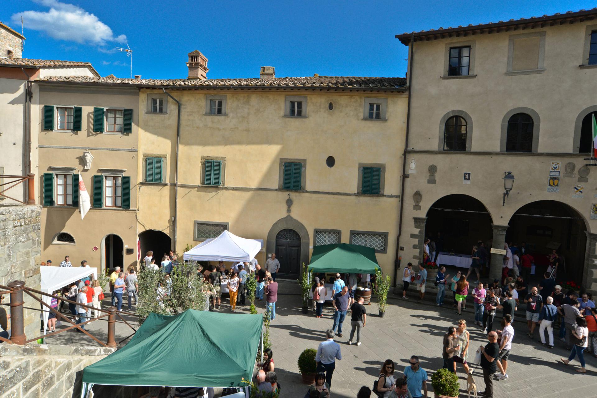 Knight Frank sponsorizza l'evento Radda nel Bicchiere 2023, foto da comunicato stampa