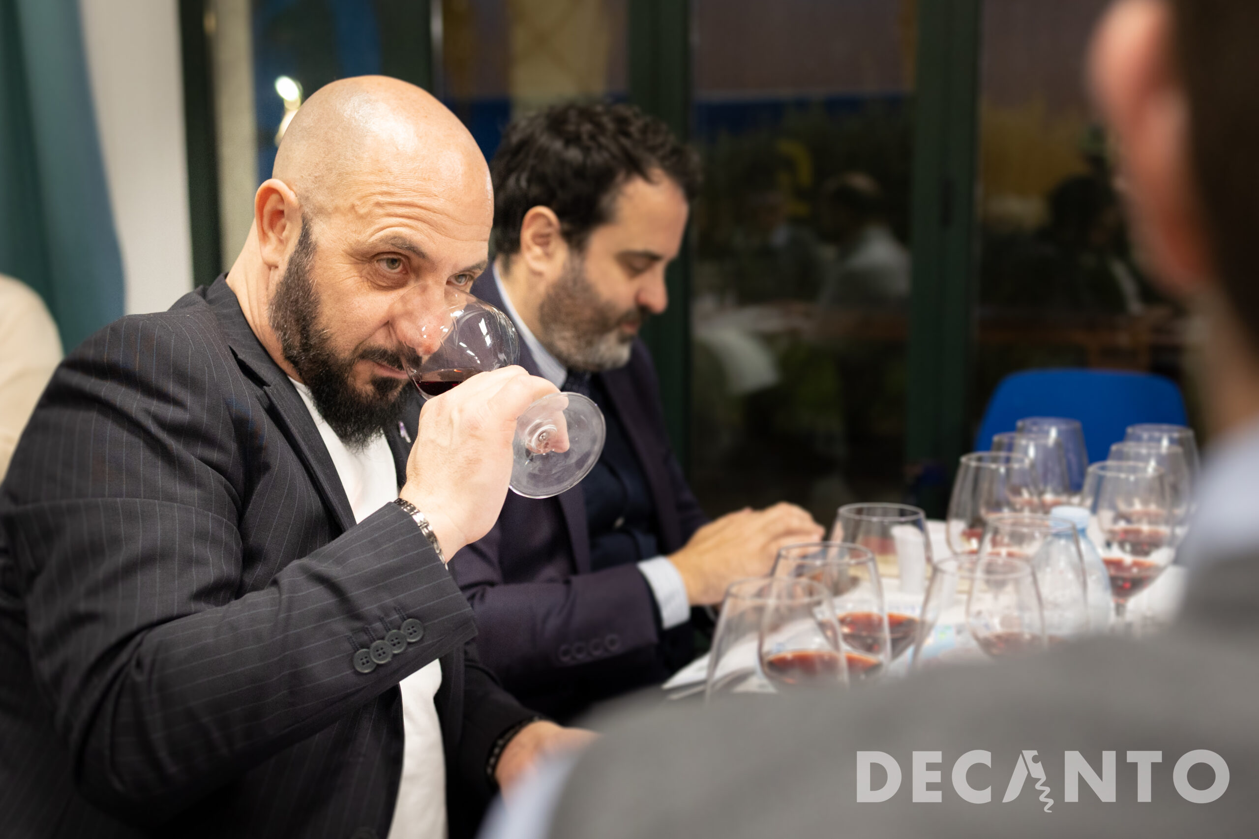 Roberto Garofalo e Luca Mattarazzo in giuria a Untold di Decanto, foto di Decanto