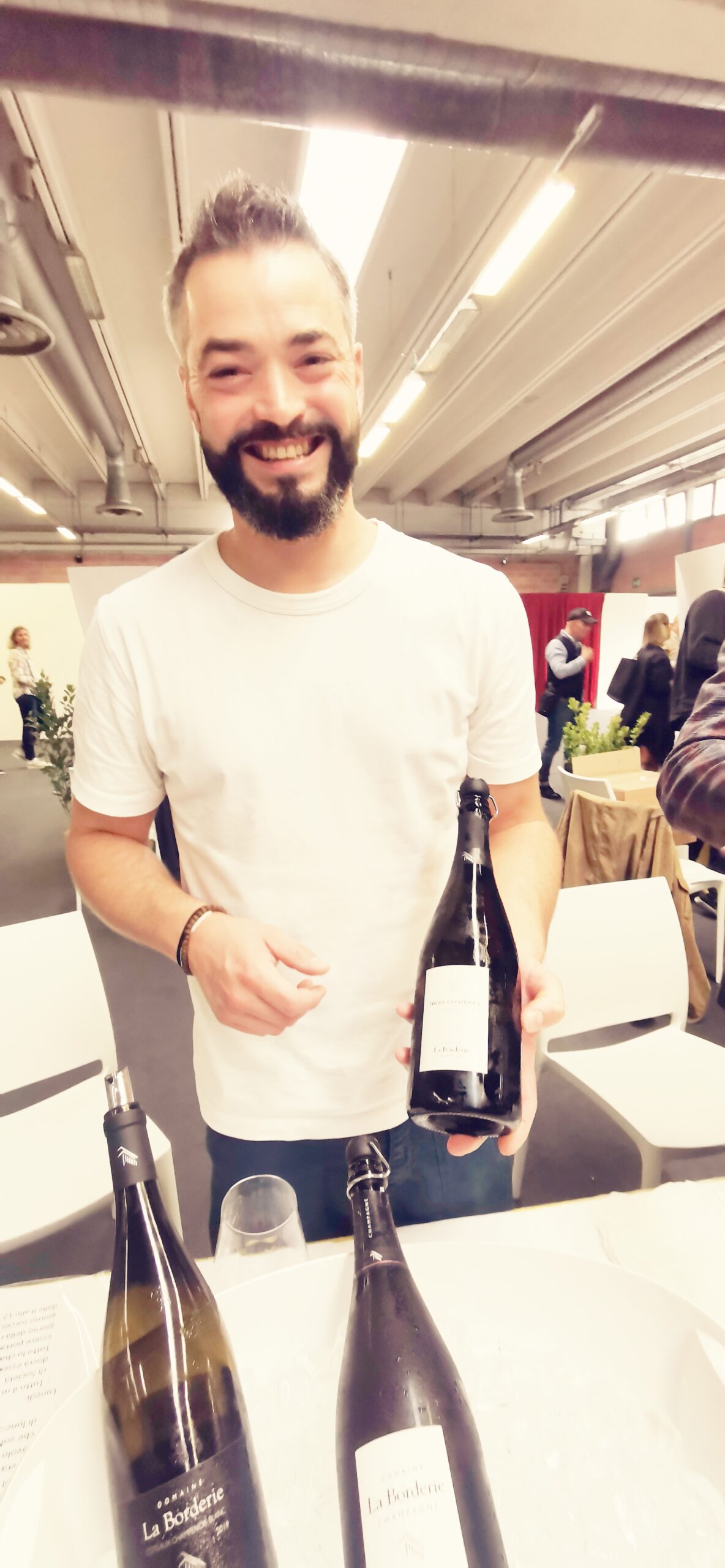 SIMON NORMAND E EXTRA BRUT TROIS CONTREES, articolo: Modena Champagne Experience 2023, racconti e assaggi, foto autrice