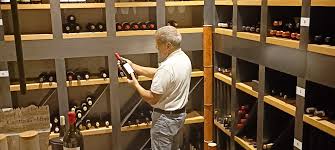 Enologo Lorenzo Tomazzoli, Cantina Toblino, articolo: Cantina Toblino 2023, assaggi vitivinicoli della Valle dei Laghi, foto da internet, giornale Trentino