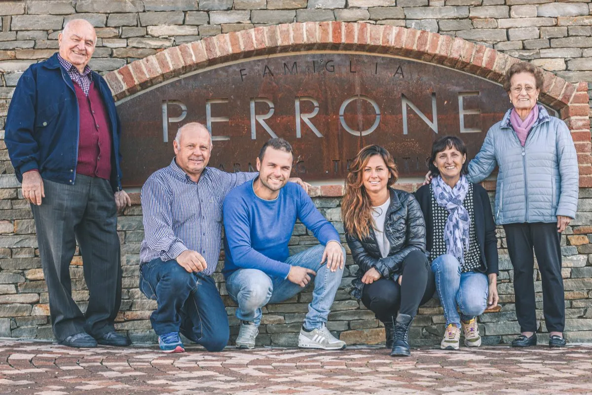 Azienda Agricola FABIO PERRONE dal 1970, tre generazioni per una scelta di continuità territoriale, foto dal sito