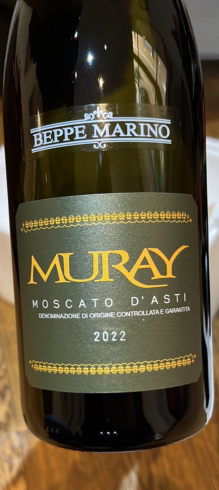 Muray Moscato D’Asti DOCG 2022, articolo: Beppe Marino una realtà piemontese dal 1972 vini di qualità