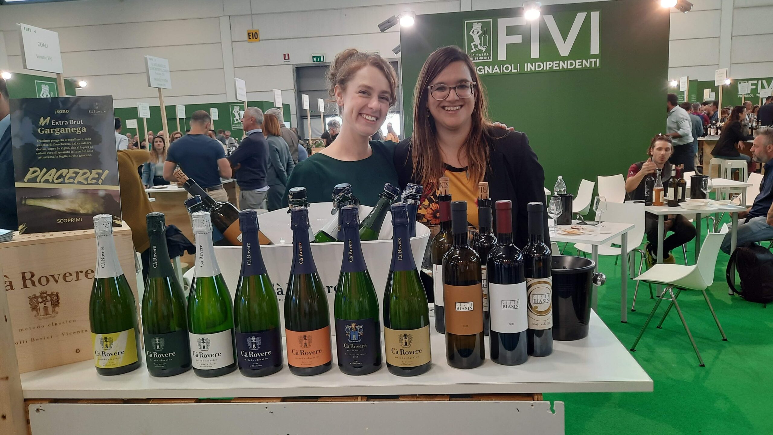 Articolo: Cà Rovere al Vinitaly 2024, momenti di scambio e assaggi, foto dell'autore, Marcella Biasin e Alessandra Dell'O